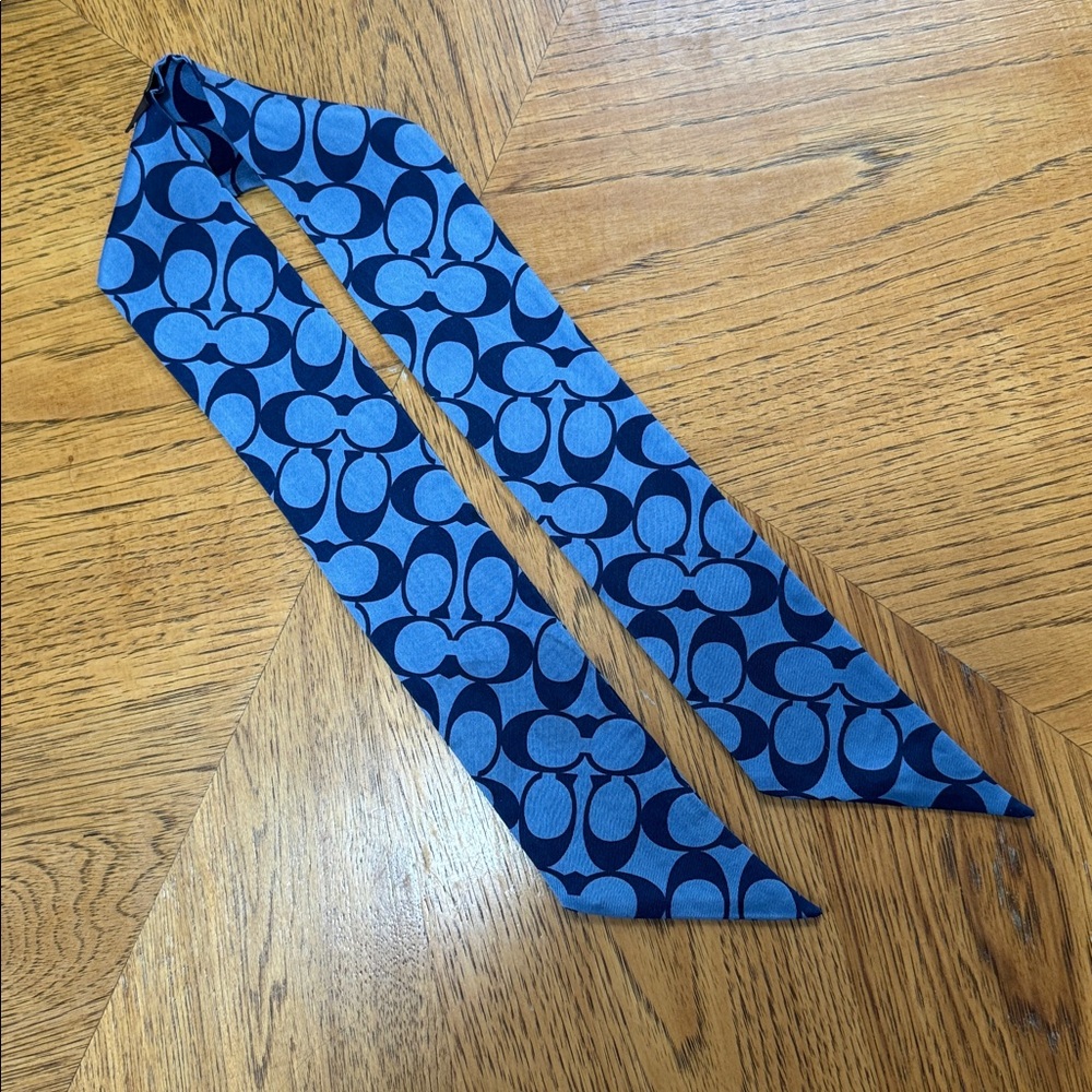 COACH SIGNATURE SILK SCARF - Picture 5 of 9